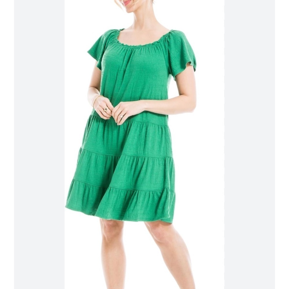 Max Studio Green Short Sleeve Stretchy Tiered Scoop Neck Dress Size Small
